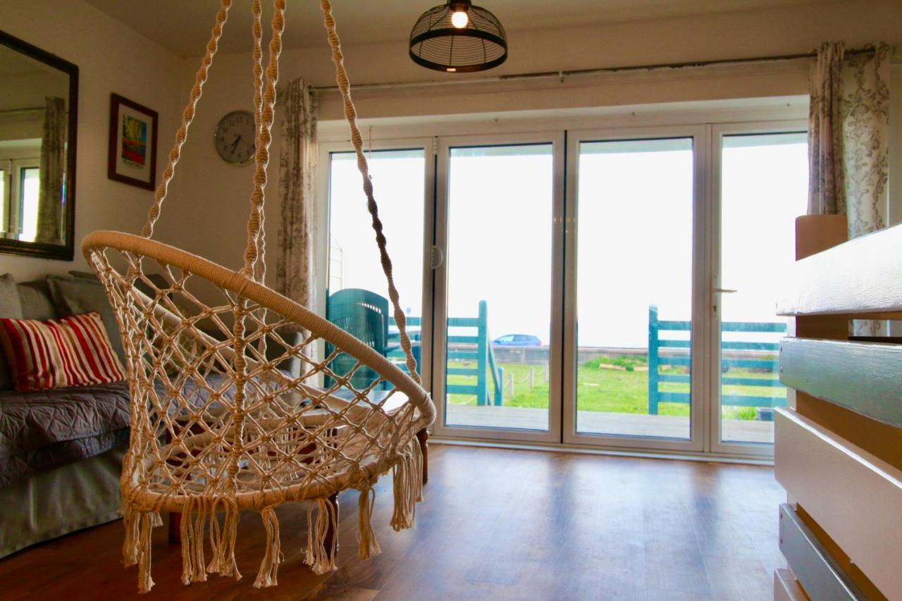 Pebbles Beach House By Air Premier Seaford Bagian luar foto