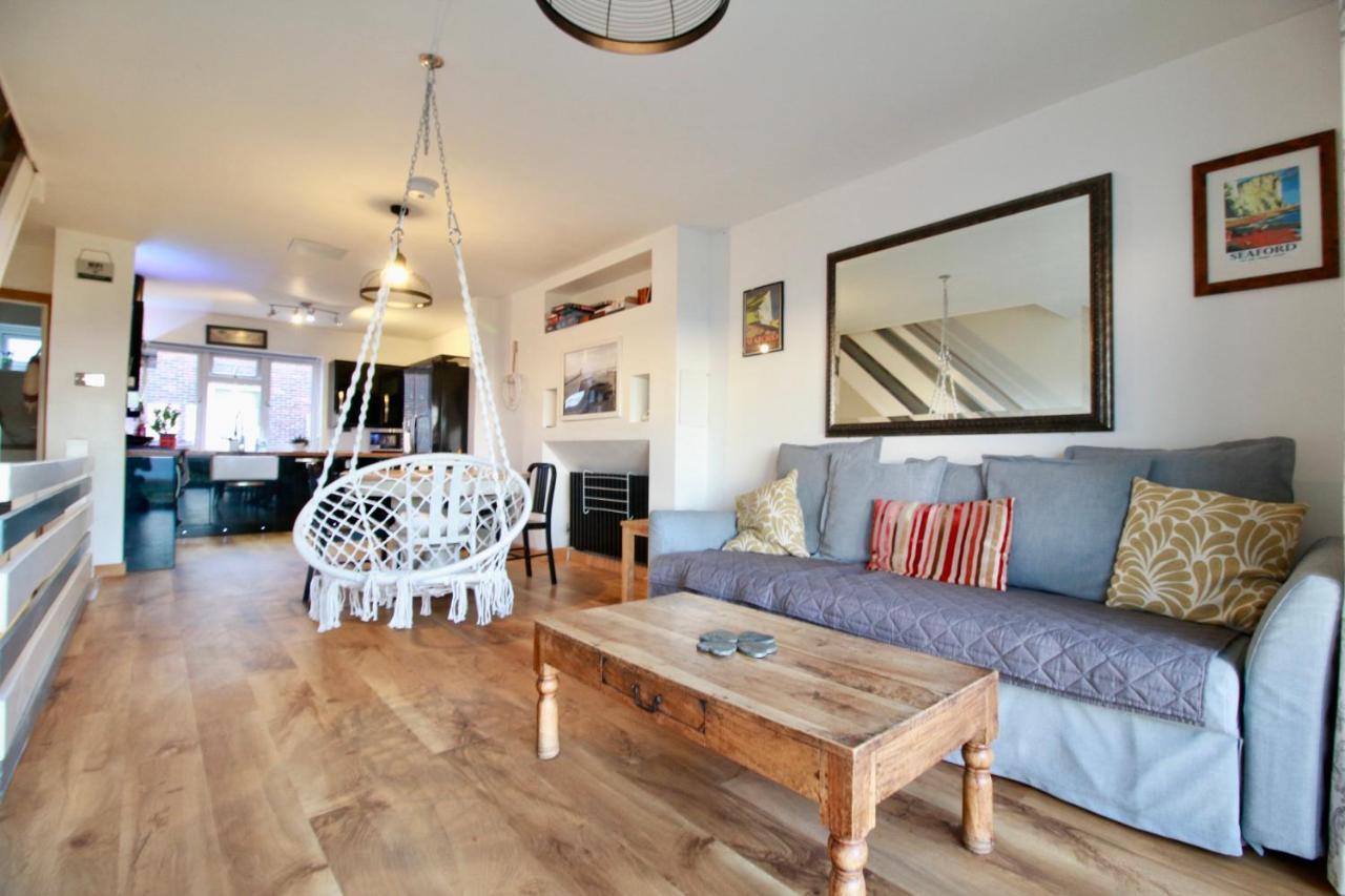 Pebbles Beach House By Air Premier Seaford Bagian luar foto